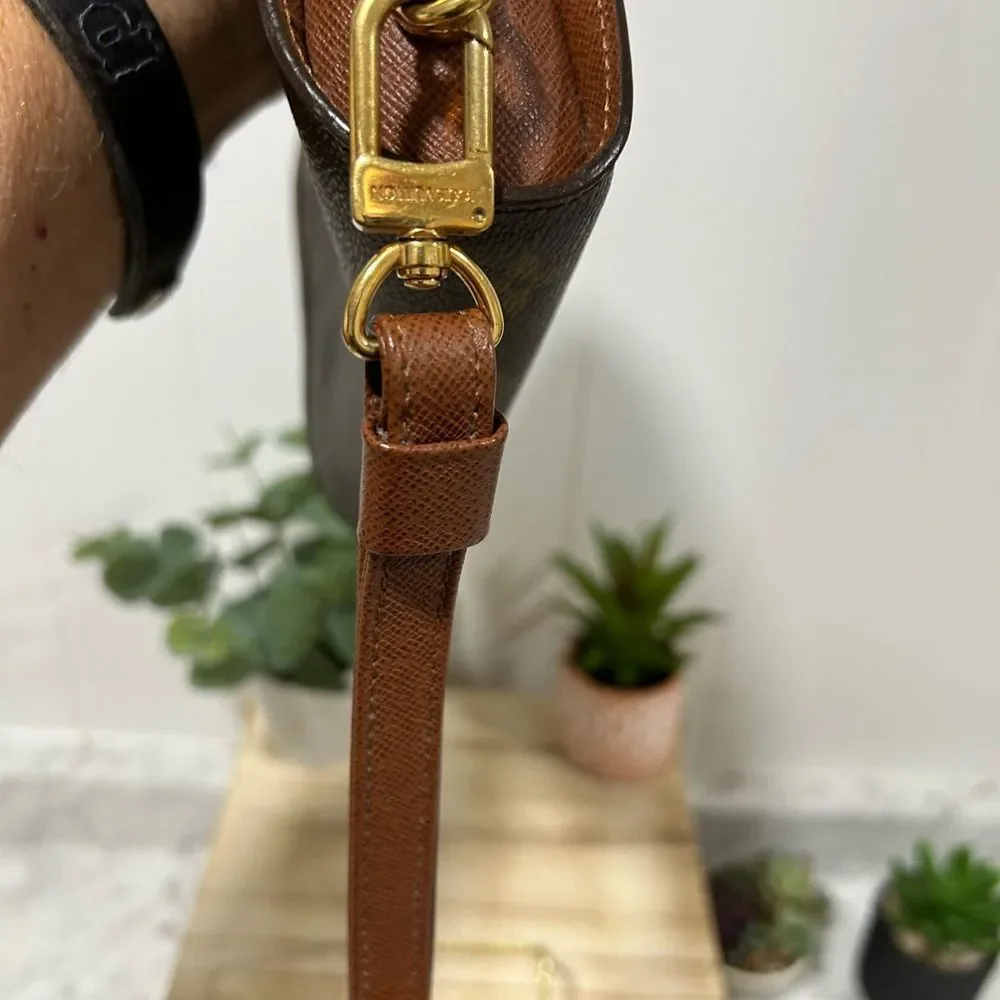 🌻  Louis Vuitton Monogram Pochette Orsay Clutch Hand Bag /2M7227